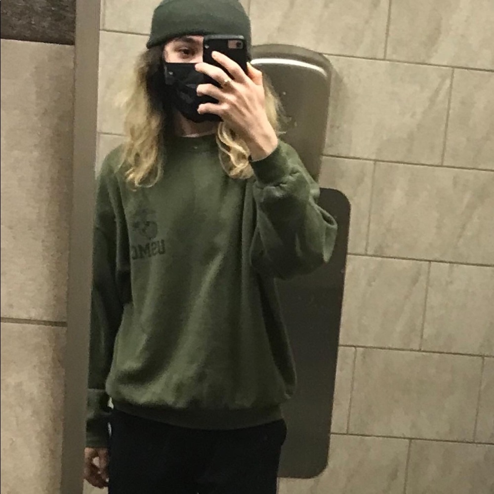 Meet your Posher, Eddie